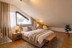 LICHTDURCHFLUTETES WOHNEN MIT KAMIN - Dachgeschoßwohnung Böblingen Dagersheim | Angebot:26847125